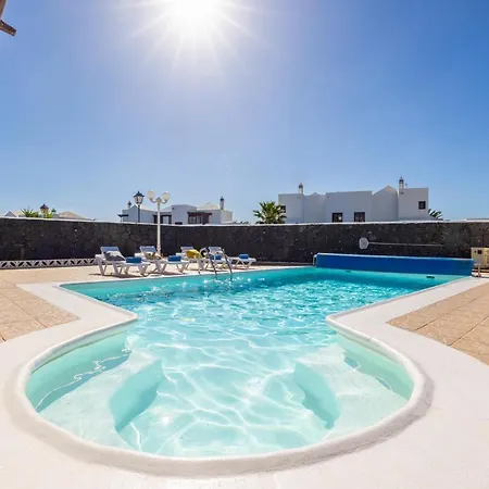 Alexsandra Βίλα Πλάγια Μπλάνκα